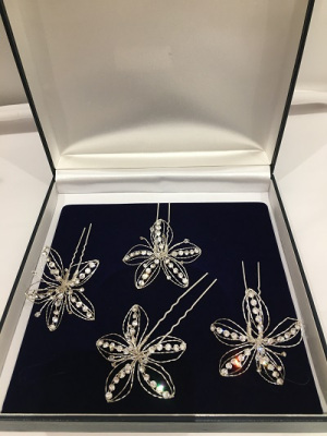 Flower-bridal-hair-pieces-Newcastle-hairdressing-salon