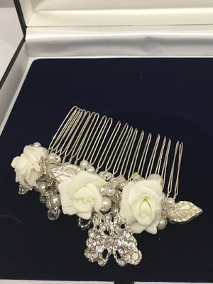 Bridal-Flower-Clips-at-Hair-by-Vasari-in-Gosforth-Newcastle-upon-Tyne