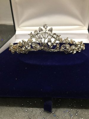 Bridal-Tiaras-at-best-wedding-hairdressers-in-Newcastle