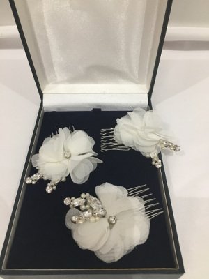 Flower-Hair-Accessories-for-Brides-in-Newcastle