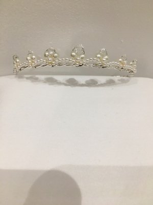 Pearl-Tiaras-for-brides-at-Hair-by-Vasari-in-Gosforth-Newcastle
