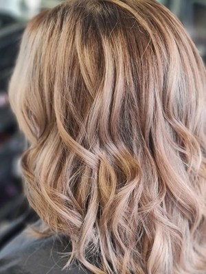 Bouncy-Blow-Dry-at-Hair-By-Vasari-Gosforth-Hair-Salon